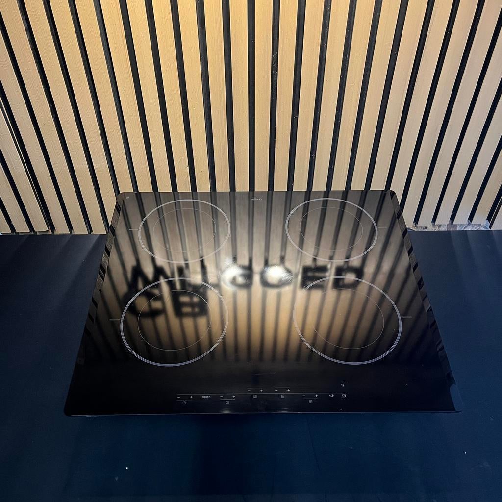 Luxe Atag 4 pits inductie kookplaat topstaat 56x49 cm, Ophalen, 4 kookzones, Zo goed als nieuw, Energieklasse A of zuiniger
