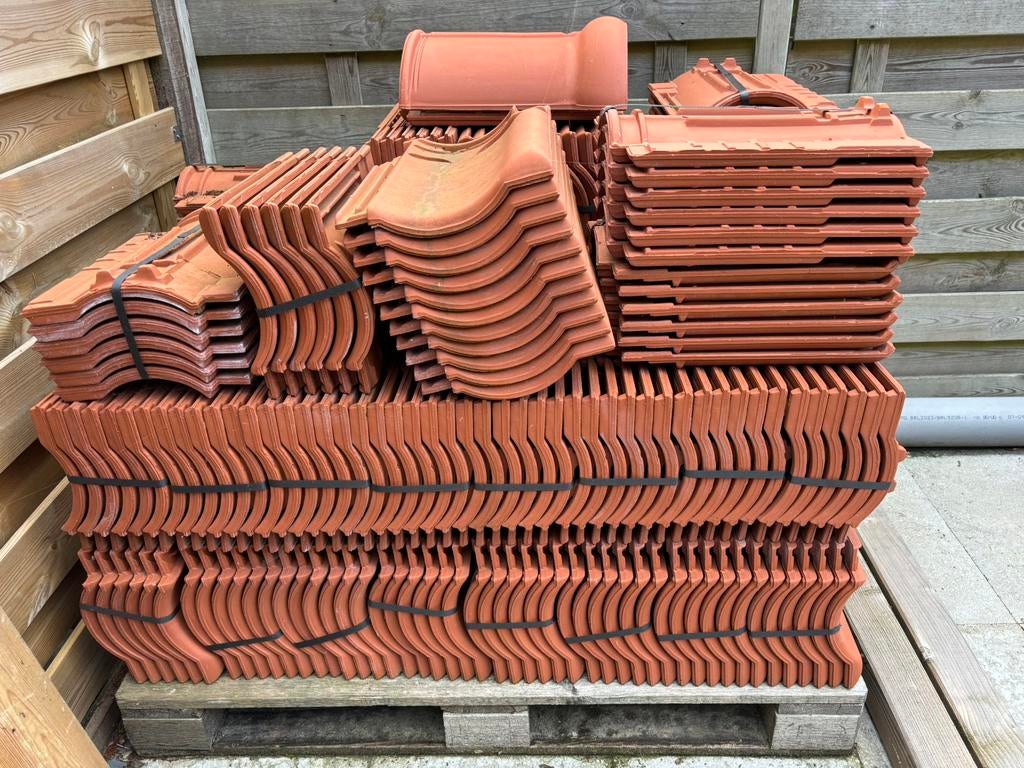 Dakpannen rood, Ophalen, Steen of Klei, Zo goed als nieuw, 15 m² of meer