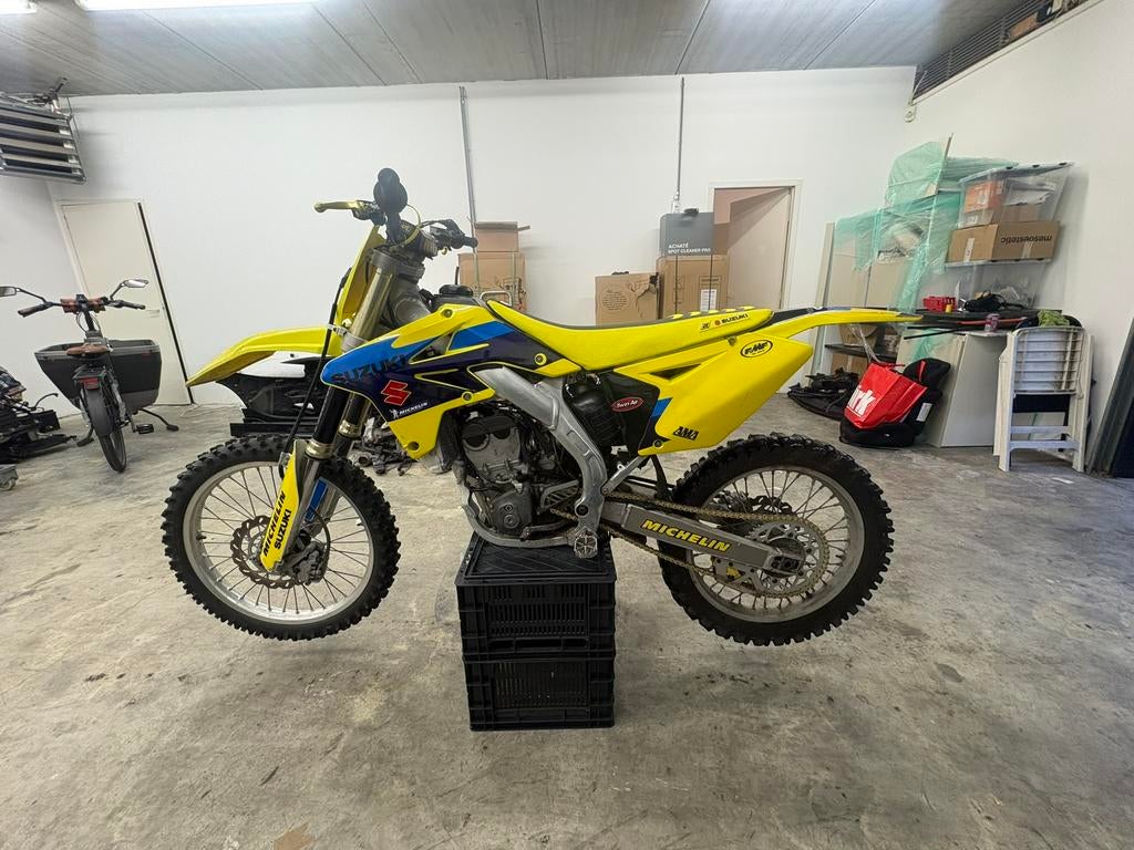 Suzuki RMZ 250cc 2010 crossmotor, Particulier, Gebruikt, Crossmotor