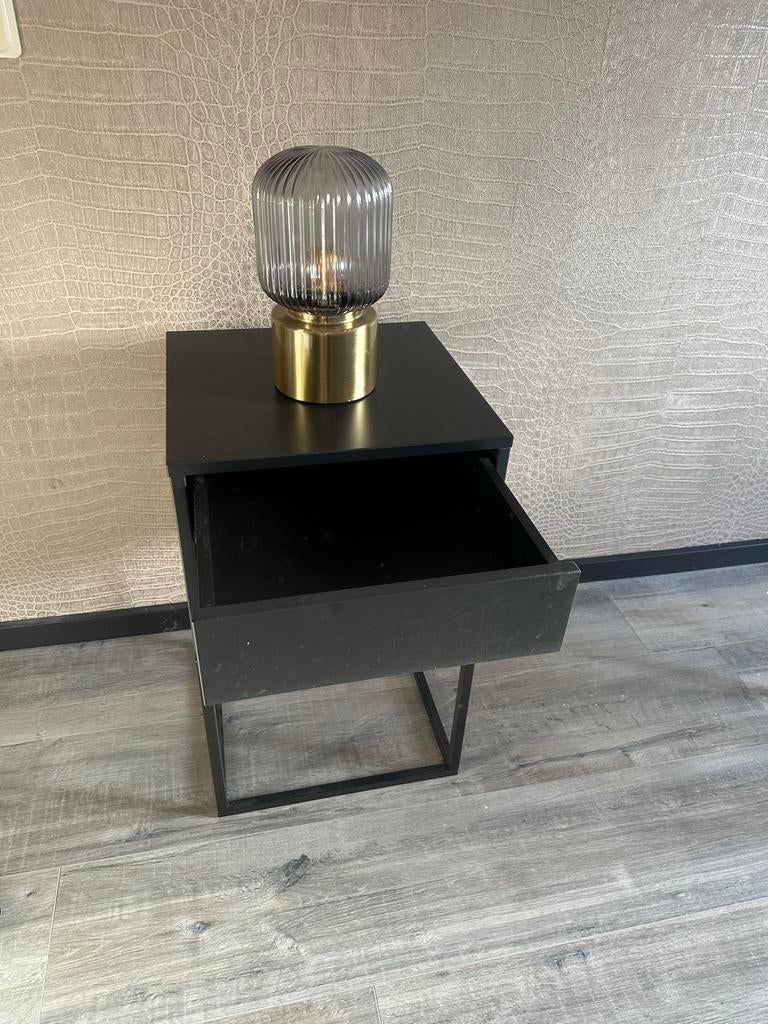 Nachtkastje Vikhammer van Ikea, Ophalen, Gebruikt, Minder dan 45 cm, Metaal of Aluminium