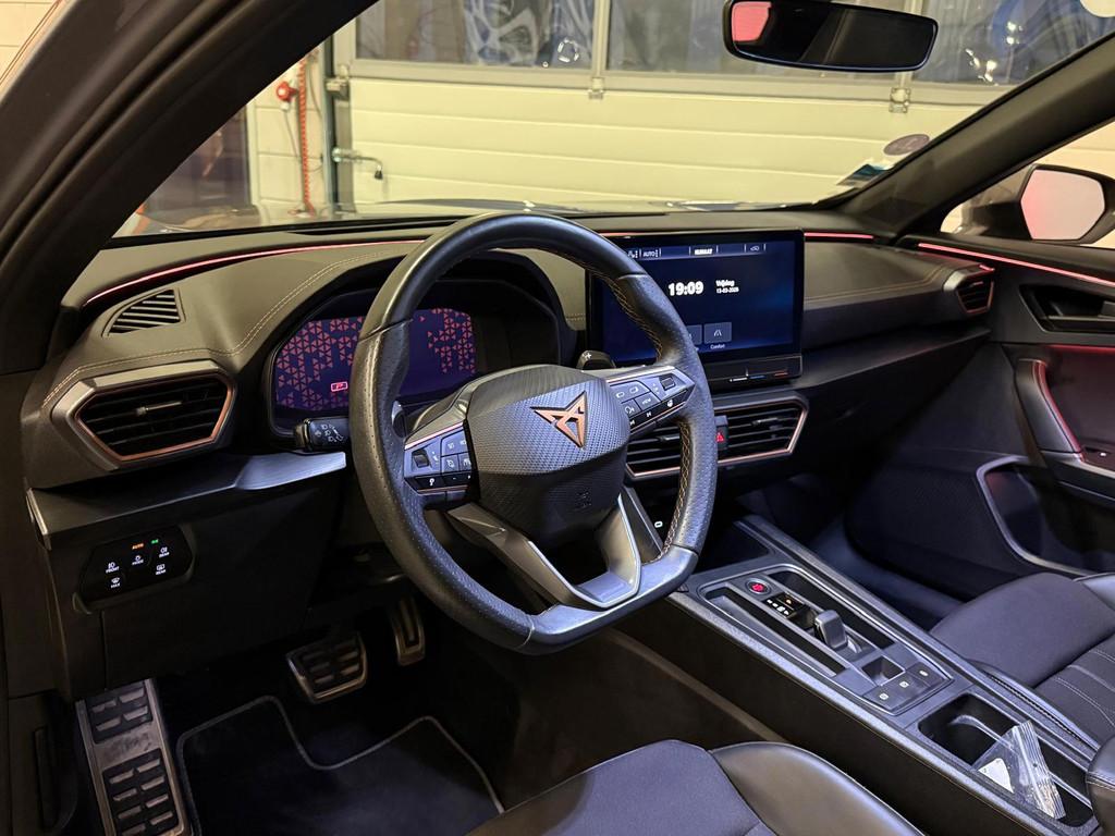 Cupra Formentor 1.4 e-Hybrid VZ Copper Edition 245PK Pano, S, 4 cilinders, Leder en Stof, Zwart, Plug-in hybride