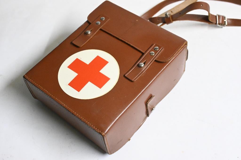 DRK sanitäter tasche rode kruis duitsland ehbo tas, Verzamelen, Ophalen of Verzenden, Overige soorten, Duitsland, Overige typen