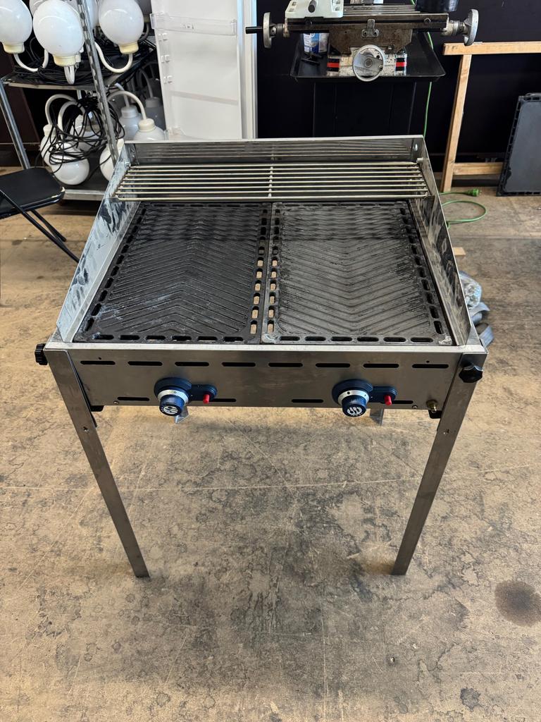 Hendi Greenfire 2-pits gasbarbecue, 3 stuks beschikbaar!, Ophalen, Gebruikt