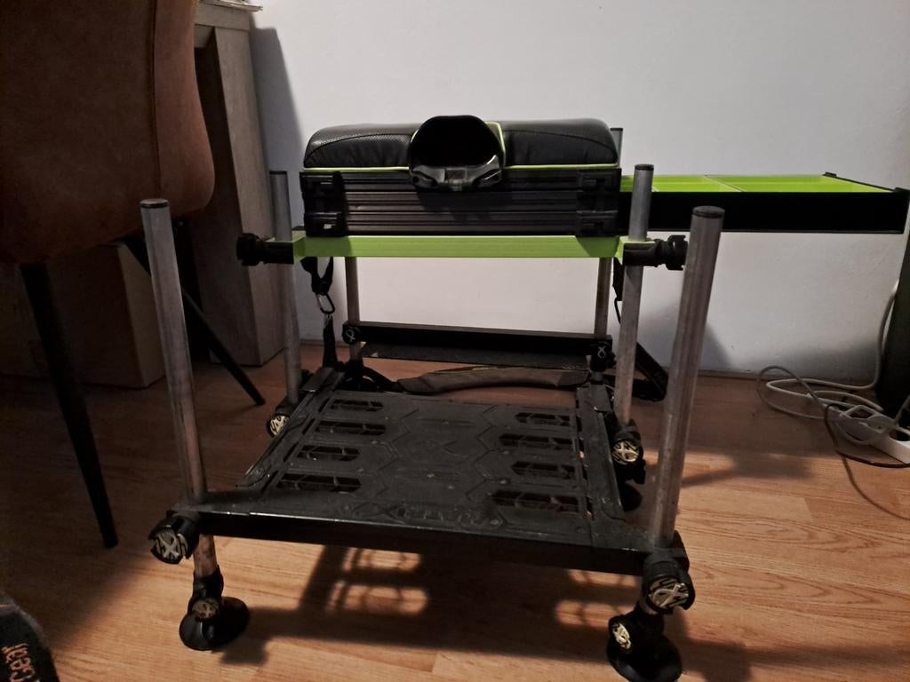 Viskist met accessoires, Ophalen of Verzenden, Gebruikt, Overige typen