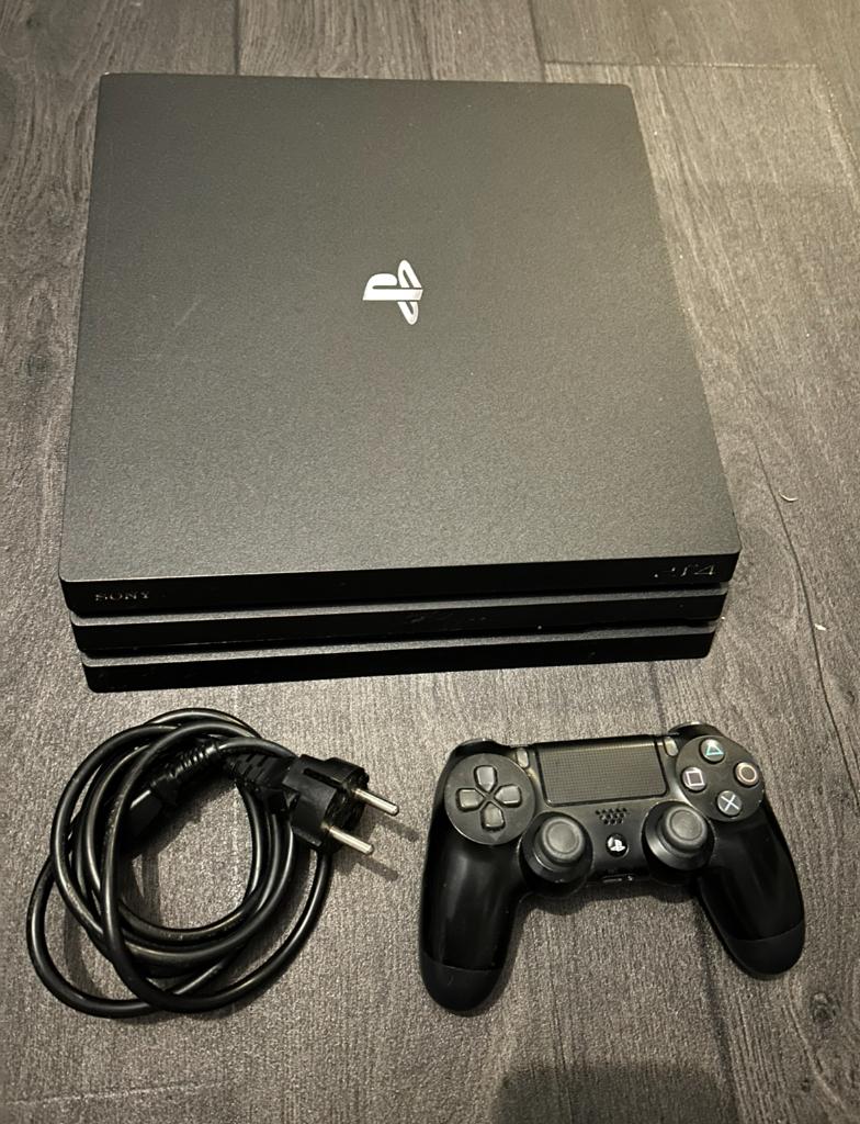 Ps4 pro met vr bril controllers en spellen, Spelcomputers en Games, Games | Sony PlayStation 4, Ophalen, Virtual Reality, Eén computer