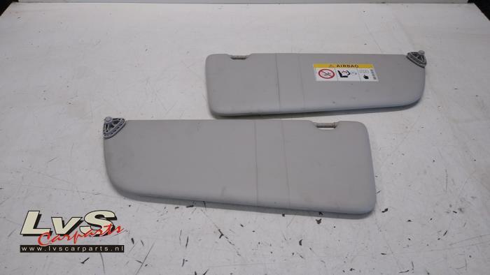 Zonneklep set van een Mercedes Vito, Auto-onderdelen, Interieur en Bekleding, Ophalen of Verzenden, 3 maanden garantie, Gebruikt