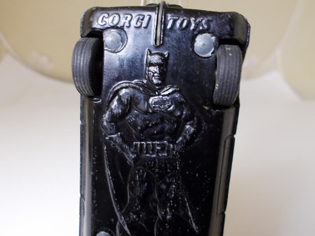 1966 Corgi Toys 267 BATMOBILE + ORIGINELE BATMAN! (-G-), Hobby en Vrije tijd, Modelauto's | 1:43, Ophalen of Verzenden, Gebruikt