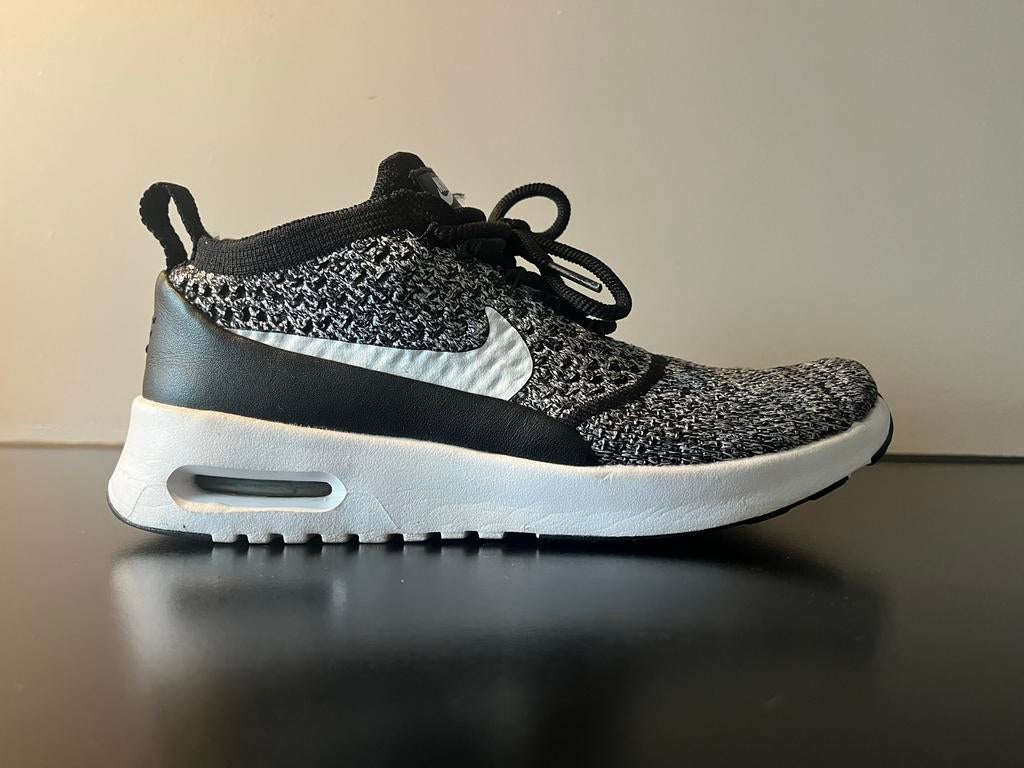 Nike Air Max Thea Ultra Flyknit - Maat 38 - ZGAN, Zwart, Ophalen of Verzenden, Sneakers of Gympen, Zo goed als nieuw