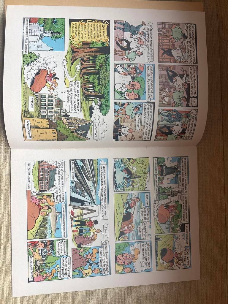 Suske en Wiske - De Vliegende Klomp, Eén stripboek, Ophalen of Verzenden, Gelezen