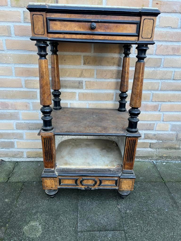 Antiek Po Kastje / Nachtkastje, Ophalen