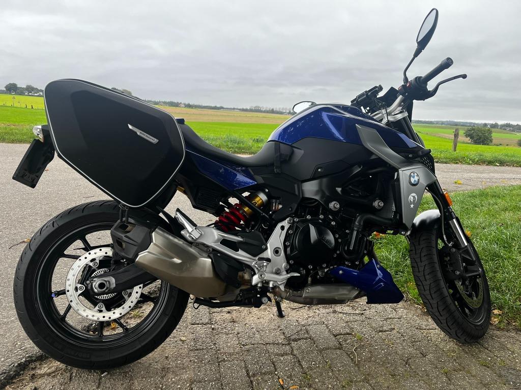 BMW F900R, zeer compleet! met BMW koffers en dashcam!, Motorrijbewijs A, 900 cc, Particulier, Meer dan 35 kW