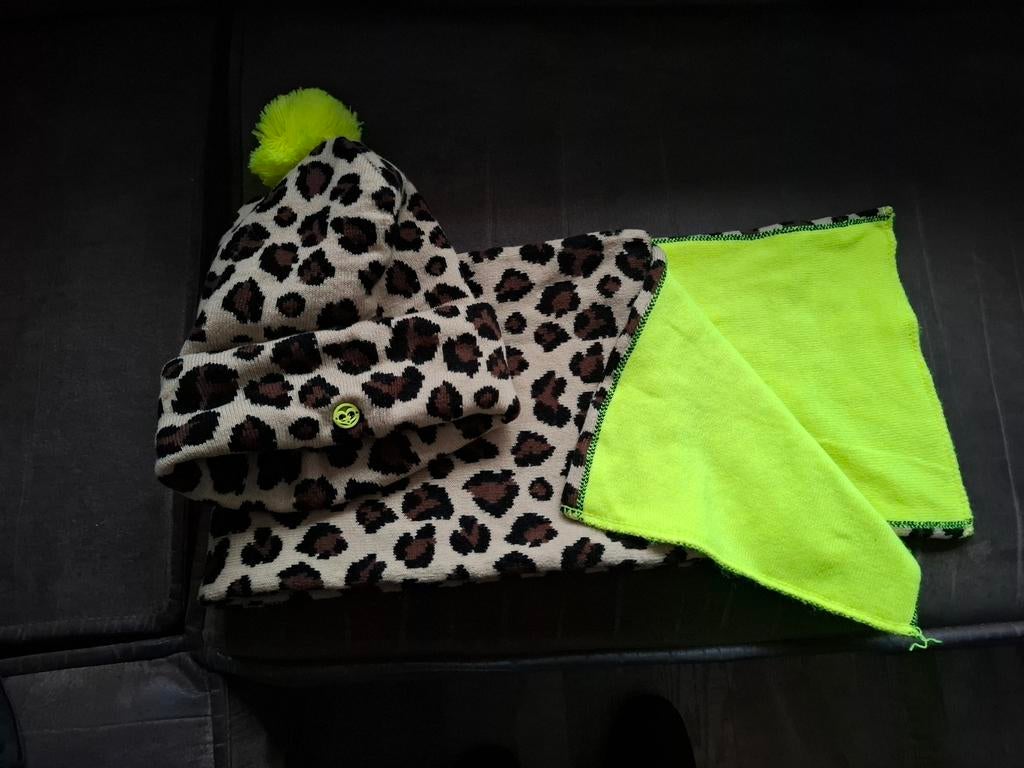 Das en muts, Ophalen of Verzenden, Zo goed als nieuw, Jongen of Meisje, Muts