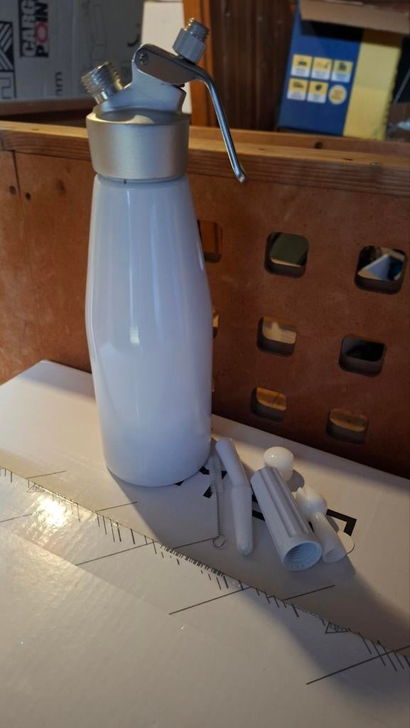 Hendi Slagroomspuit - Excl. Patronen, Ophalen of Verzenden, Gebruikt