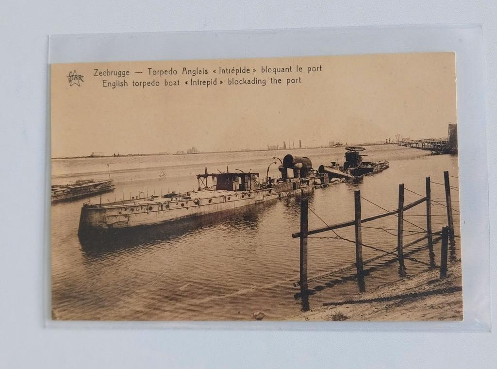 Zeebrugge blokkade Engelse torpedo boot Intrepid., Ophalen of Verzenden, Kaart, Foto of Prent