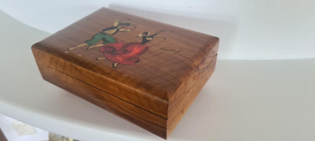 Jurasong Musicbox Cilinderspeeldoos hout Sieradendoos Reuge, Antiek en Kunst, Antiek | Woonaccessoires, Ophalen of Verzenden