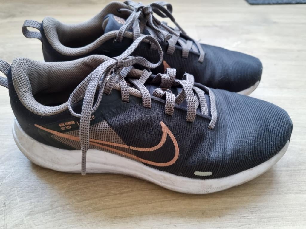 Nike sportschoenen maat 37.5 - nette staat, Ophalen of Verzenden