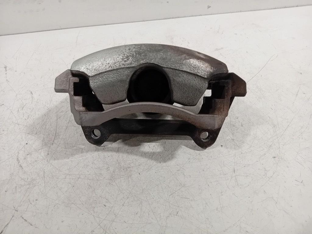 Remklauw rechts voor Audi A3, Auto-onderdelen, Onderdelen@venauto.nl, Van der Ven Autorecycling B.V., Gebruikt, Ettenseweg 76, 4706 PB Roosendaal, The Netherlands