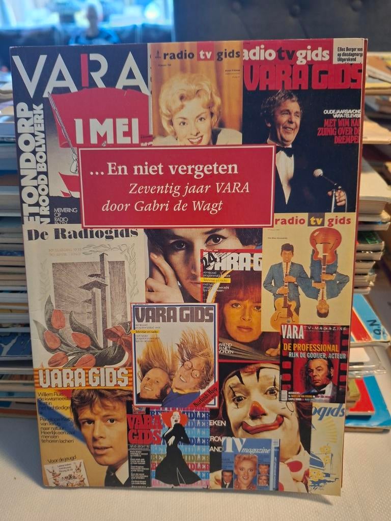 VARA Gids Jubileumuitgave, Boeken, Tijdschriften en Kranten, Verzenden, Gelezen, Gossip of Showbizz