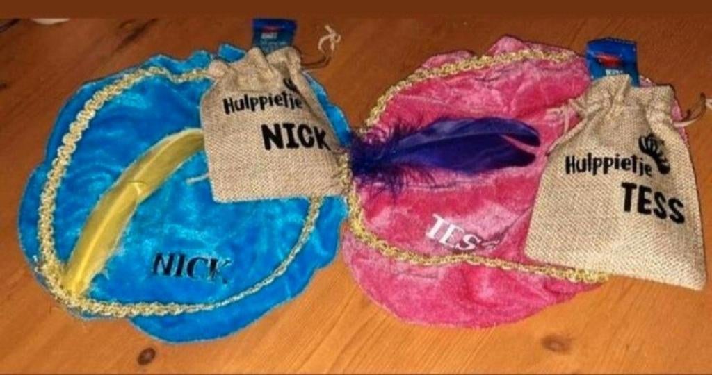 Pietenmuts en pepernotenzakje, Diversen, Sinterklaas, Ophalen of Verzenden, Nieuw