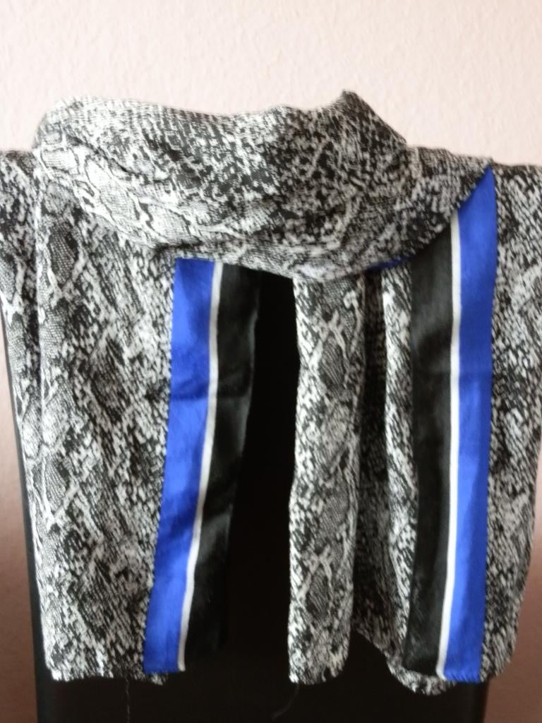 Gucci look sjaal., Kleding | Dames, Mutsen, Sjaals en Handschoenen, Ophalen of Verzenden, Zo goed als nieuw, Maat 46/48 (XL) of groter