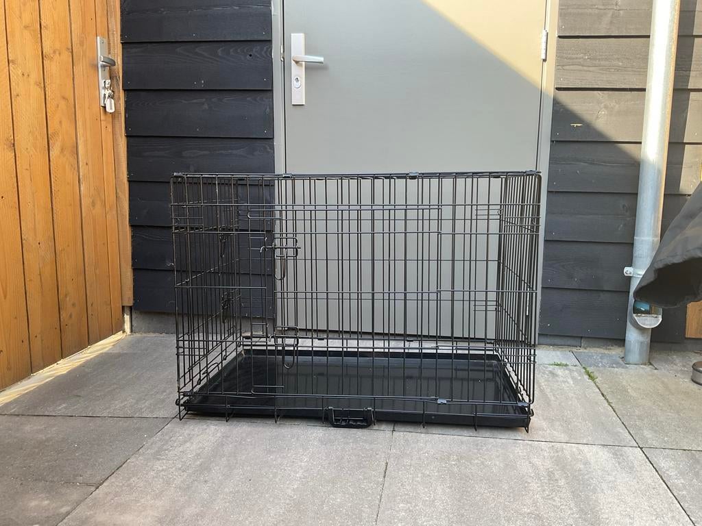 Honden Bench in goede staat, met stalen onderplaat, Ophalen, Gebruikt