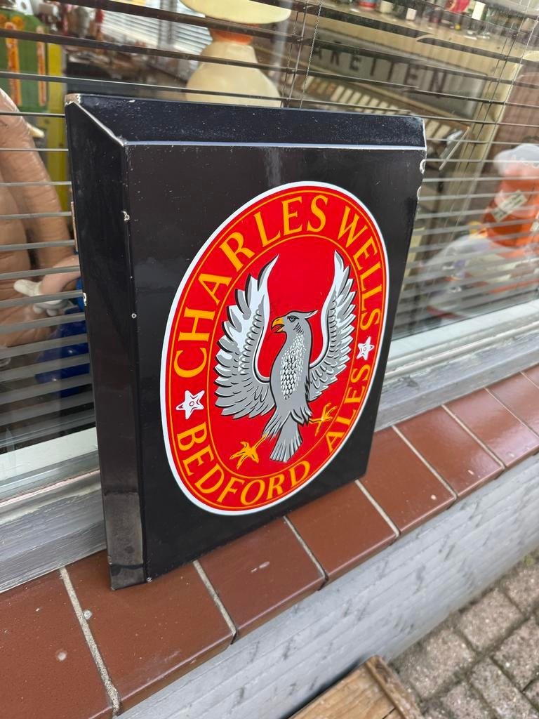 Vintage Charles Wells Bedford Ales Reclamebord, Reclamebord, Gebruikt, ., Ophalen of Verzenden