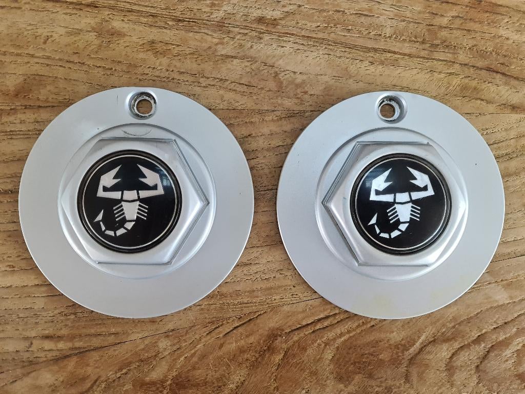 2 metalen velgdeksels naafkappen 15cm tbv Borbet velg Abarth, Ophalen of Verzenden, Gebruikt