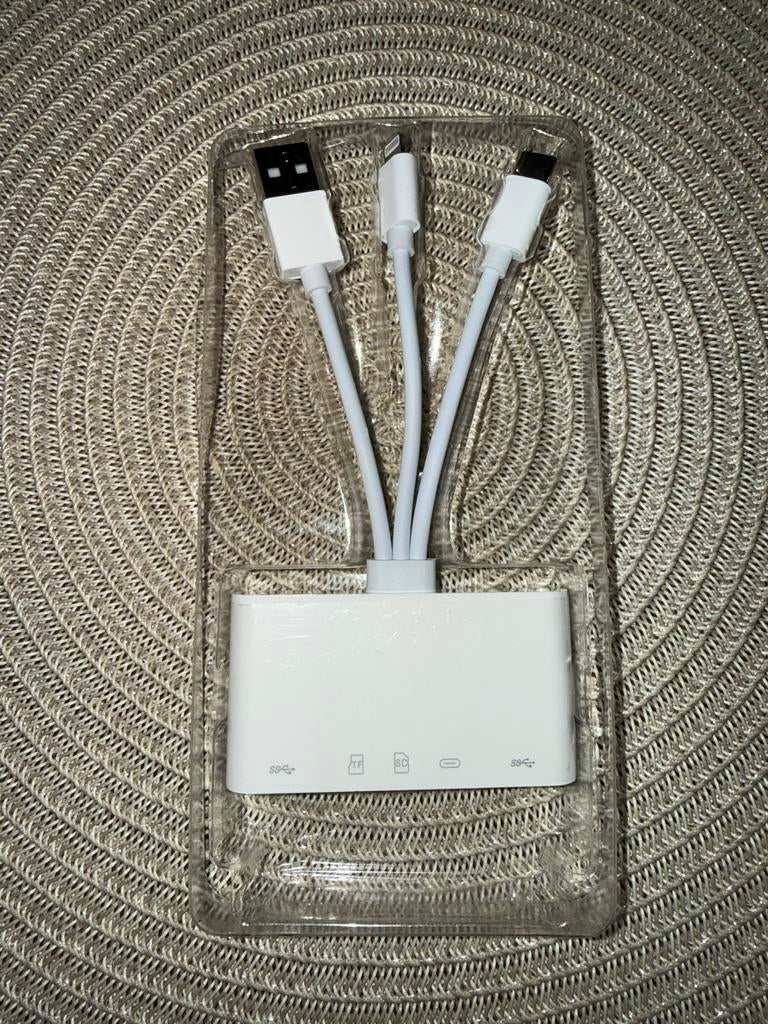 USB Hub met meerdere poorten, Ophalen of Verzenden, Zo goed als nieuw