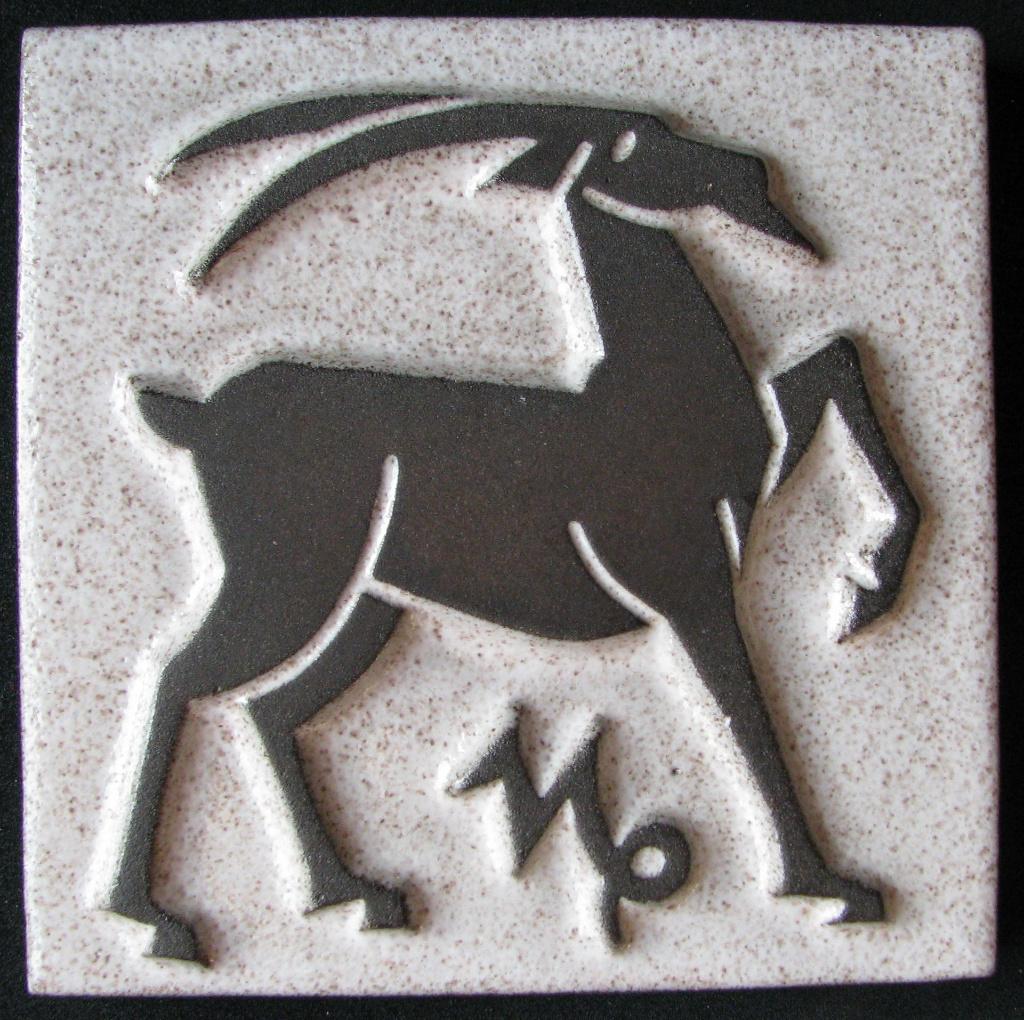 Vintage Westraven reliëf wandtegel Sterrenbeeld Steenbok, Ophalen of Verzenden