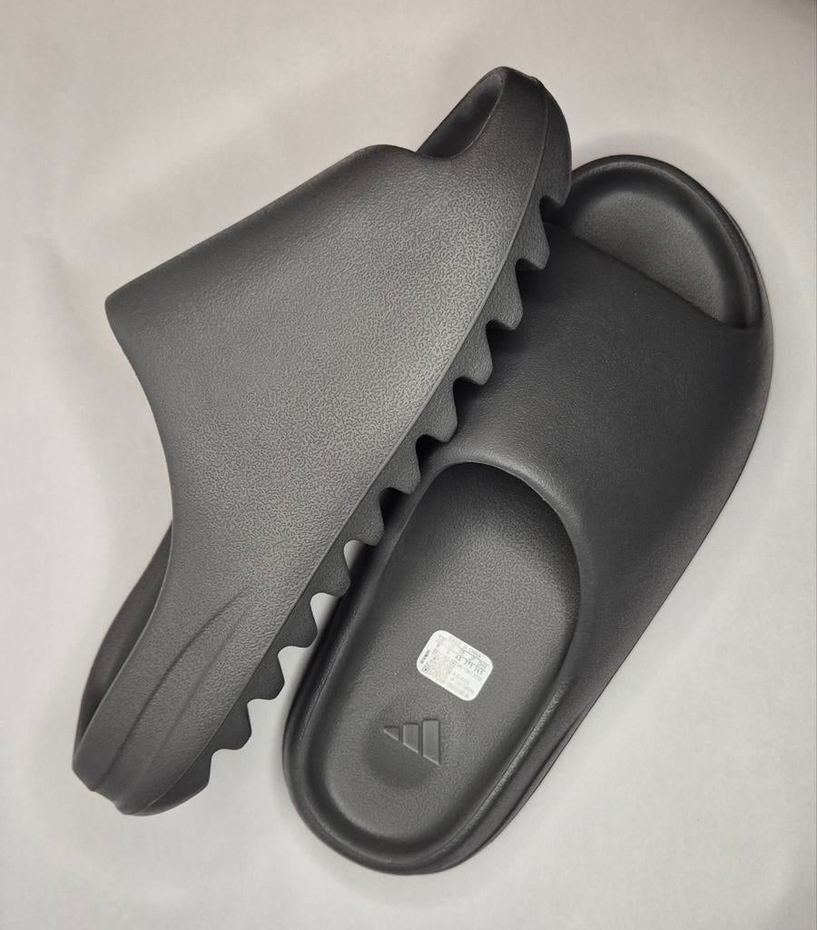 Yeezy slides ONYX, Kleding | Heren, Schoenen, Slippers, Zwart, Nieuw, Ophalen of Verzenden