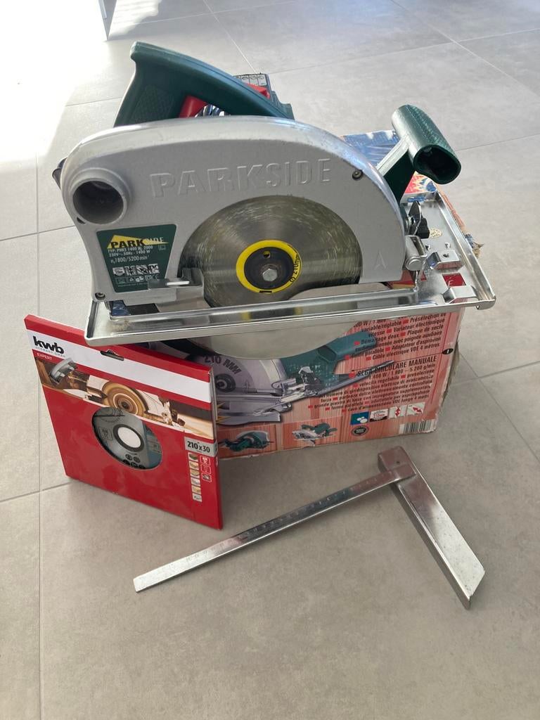 Parkside cirkelzaag met extra nieuw zaagblad, Gebruikt, Cirkelzaag, 70 mm of meer, Ophalen of Verzenden