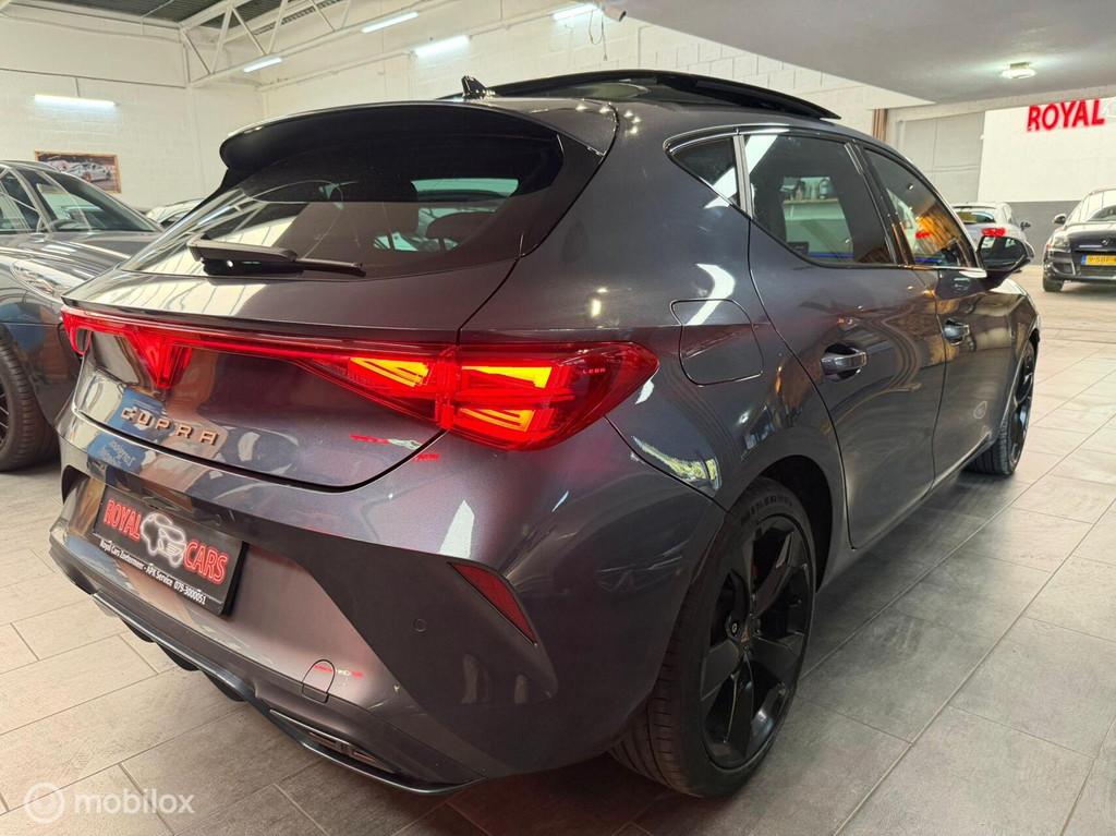 CUPRA Leon 1.5 e-TSI/ Pano / Sfeer / Camera / Key / Garantie, Stof, 4 cilinders, 1573 kg, Leon