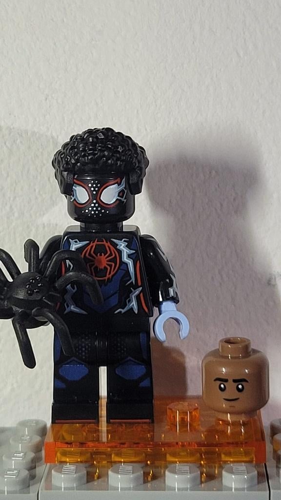 LEGO Minifigure-Milles Morales-In zeer goede staat, Ophalen of Verzenden, Nieuw, Complete set, Lego