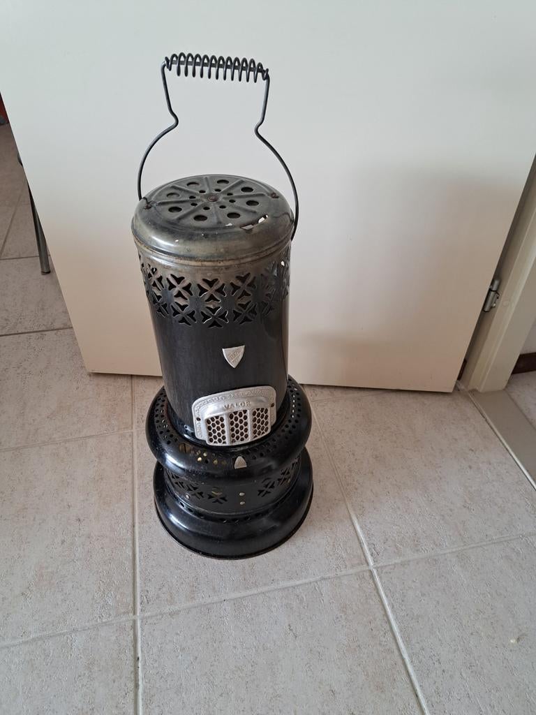 Goed werkende olie kachel, Huis en Inrichting, Kachels, Ophalen of Verzenden, Overige brandstoffen, Petroleumkachel