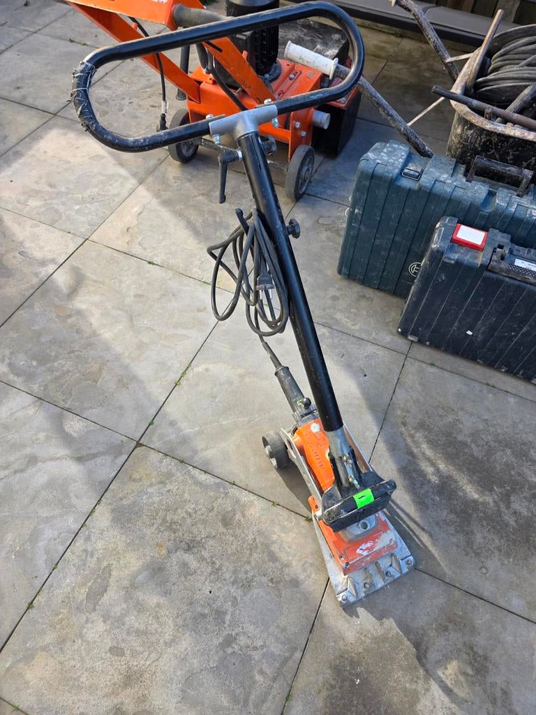 Wolff Duro stripper, tapijtstripper, Ophalen, Elektrisch