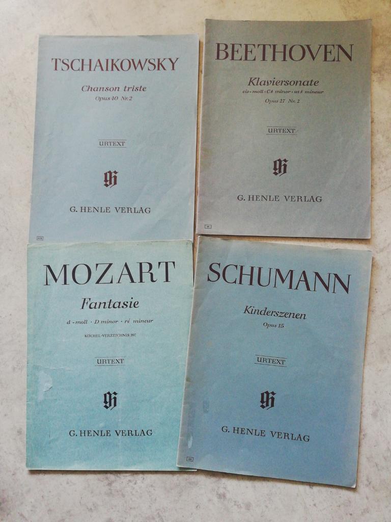 4 pianoboeken met klassieke muziek (Urtext), Muziek en Instrumenten, Bladmuziek, Klassiek, Ophalen of Verzenden, Zo goed als nieuw