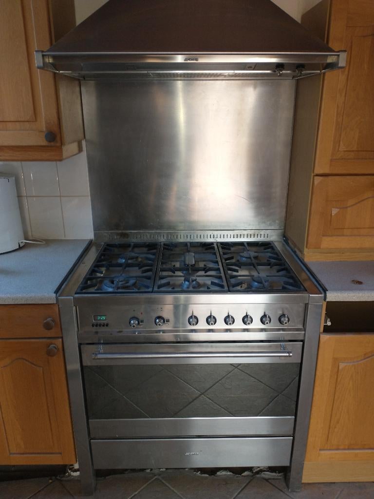 Smeg gasfornuis, Witgoed en Apparatuur, Fornuizen, Ophalen, Gebruikt, 60 cm of meer, 4 kookzones