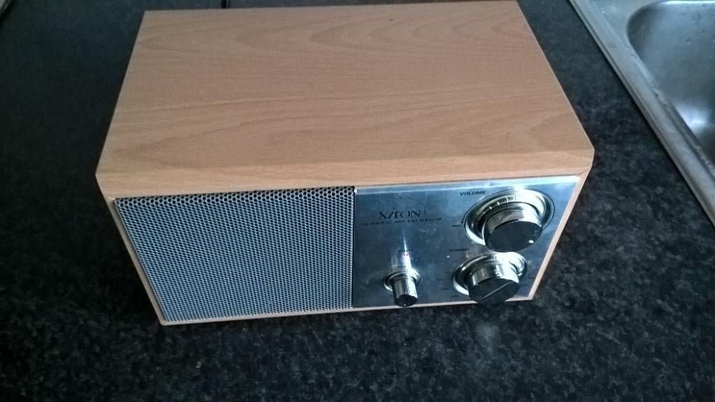 TE koop aangeboden mooi radio .merk Xiron doe gepast bod, Ophalen of Verzenden, Gebruikt, Radio
