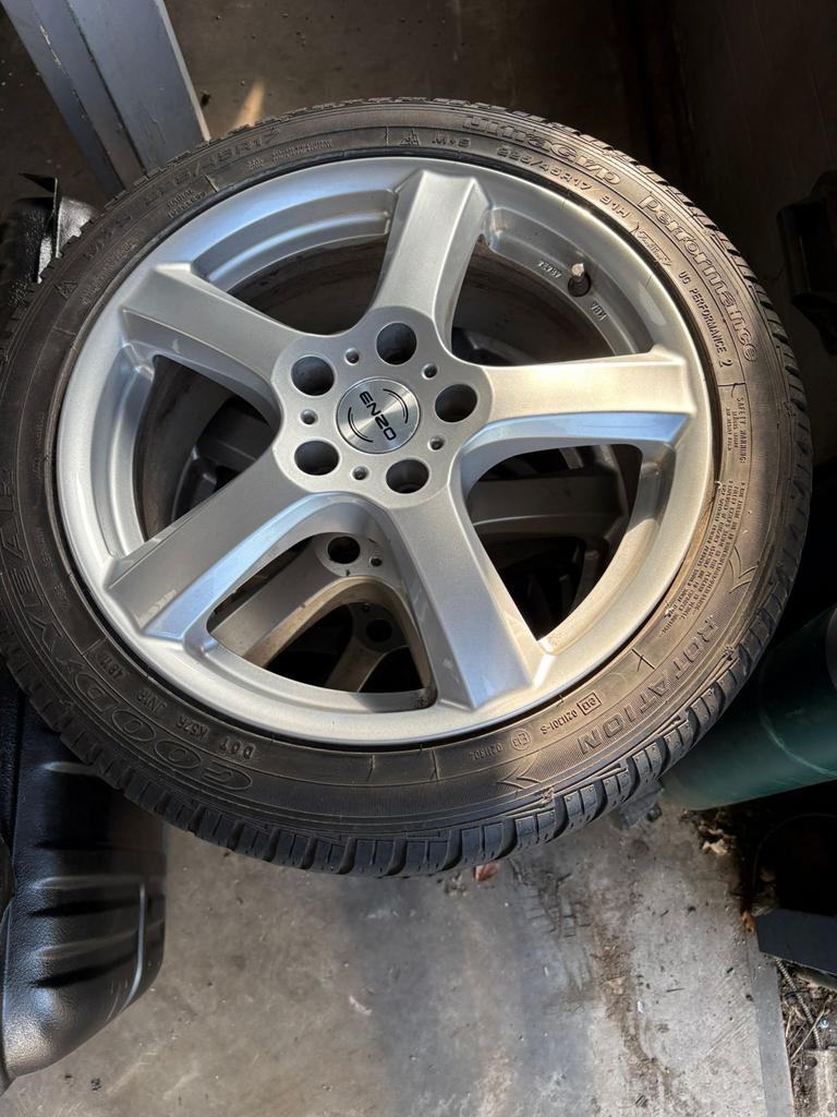 Enzo velgen met Goodyear All-Season banden 225/45 R17, Ophalen of Verzenden