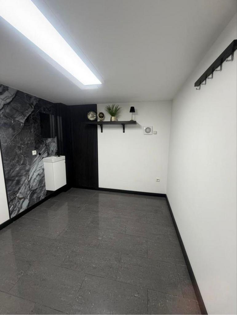 Werk ruimte te huur rotterdam zuid Working room for rent, Huizen en Kamers, Kamers te huur, Rotterdam