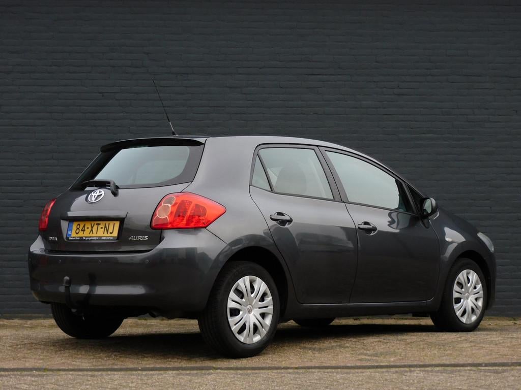 Toyota Auris 1.6-16V Sol AUTOMAAT! 4 SEIZOENEN BANDEN! PARKE, Parkeersensor, Gebruikt, Zwart, 4 cilinders