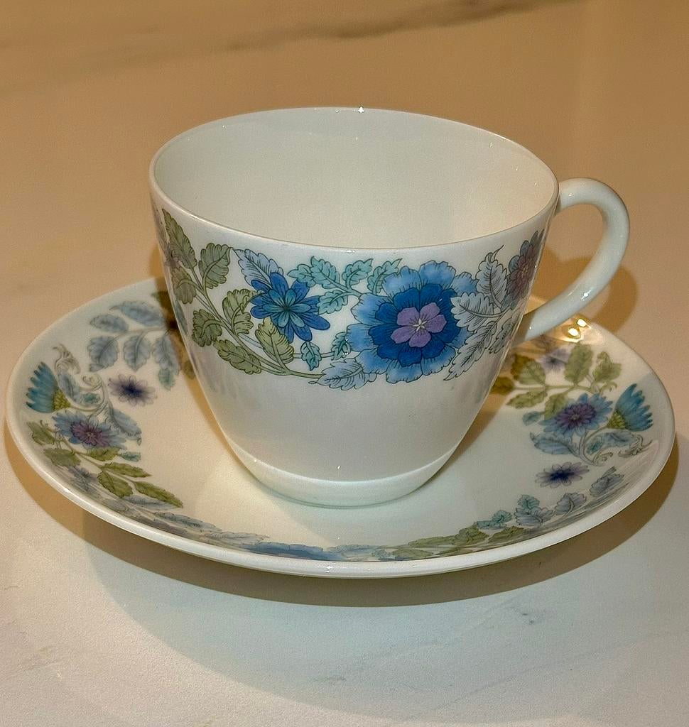 Wedgwood Clementine Kop & Schotel -Klassiek Engels Design, Ophalen of Verzenden, Zo goed als nieuw, Wedgwood, Kop(pen) en/of Schotel(s)