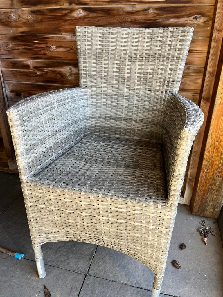 Set 8 tuinstoelen grijs wicker (verhoogde poten), Ophalen, Gebruikt, Wicker