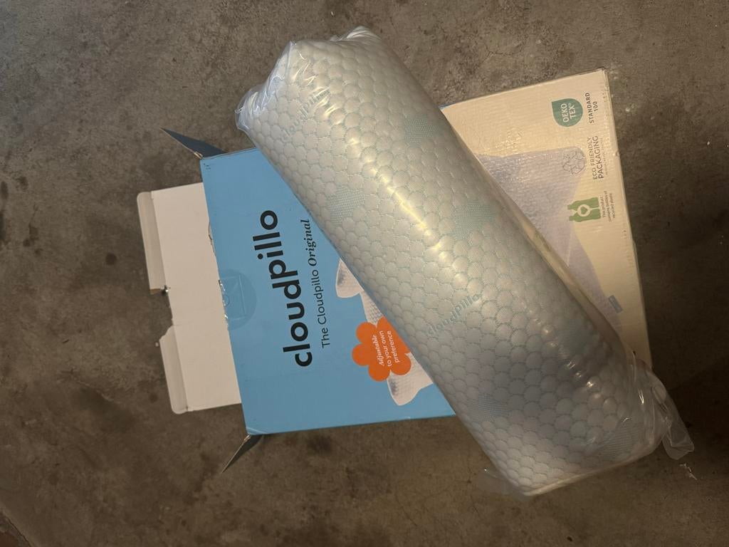 NIEUW! Cloud pillow kussen - Origineel en verstelbaar, Eenpersoons, Wit, Nieuw, Ophalen of Verzenden