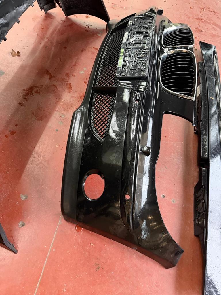 BMW E87 Origineel Bumper Pakket - Voor , achter en Zijskirts, Ophalen, Gebruikt, Voor, Bumper