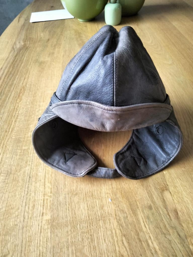 Antieke brommerhelm maat 53, kleur zw/br, Fietsen en Brommers, Brommerhelmen, Ophalen of Verzenden, Gebruikt
