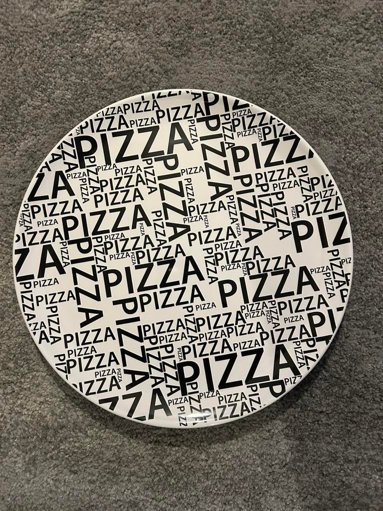 2 pizza borden ø 32 cm, Ophalen of Verzenden, Aardewerk, Overige stijlen, Bord(en)