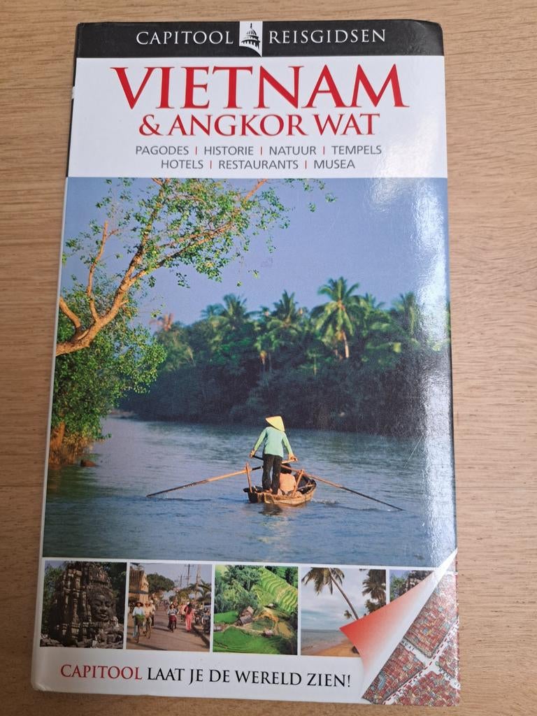 CAPITOOL reisgidsen Vietnam & Angkor Wat, Boeken, Capitool, Ophalen of Verzenden, Zo goed als nieuw, Reisgids of -boek