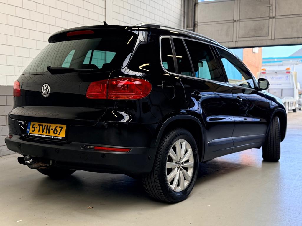 Volkswagen Tiguan 1.4 TSI Sport&Style, Voorwielaandrijving, Euro 5, 15 km/l, Zwart