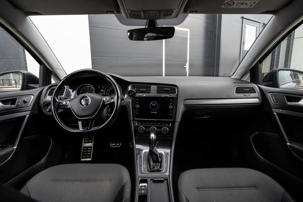 Volkswagen Golf 1.0 TSI Comfortline LED|Stoelverw|Adaptive!, Stof, Adaptive Cruise Control, 620 kg, Bedrijf
